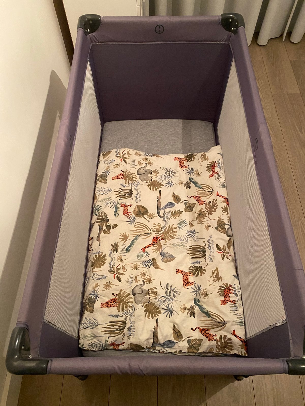 Qute campingbedje met extra matras, dekbedje en hoezen, Ophalen, Zo goed als nieuw, Reisbedje