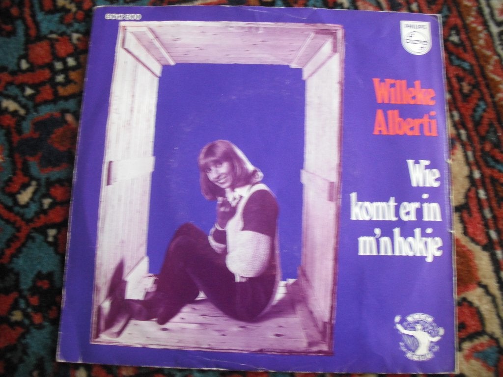Willeke Alberti - Wie komt er in m'n hokje., Ophalen of Verzenden, Zo goed als nieuw, 12 inch, Levenslied of Smartlap