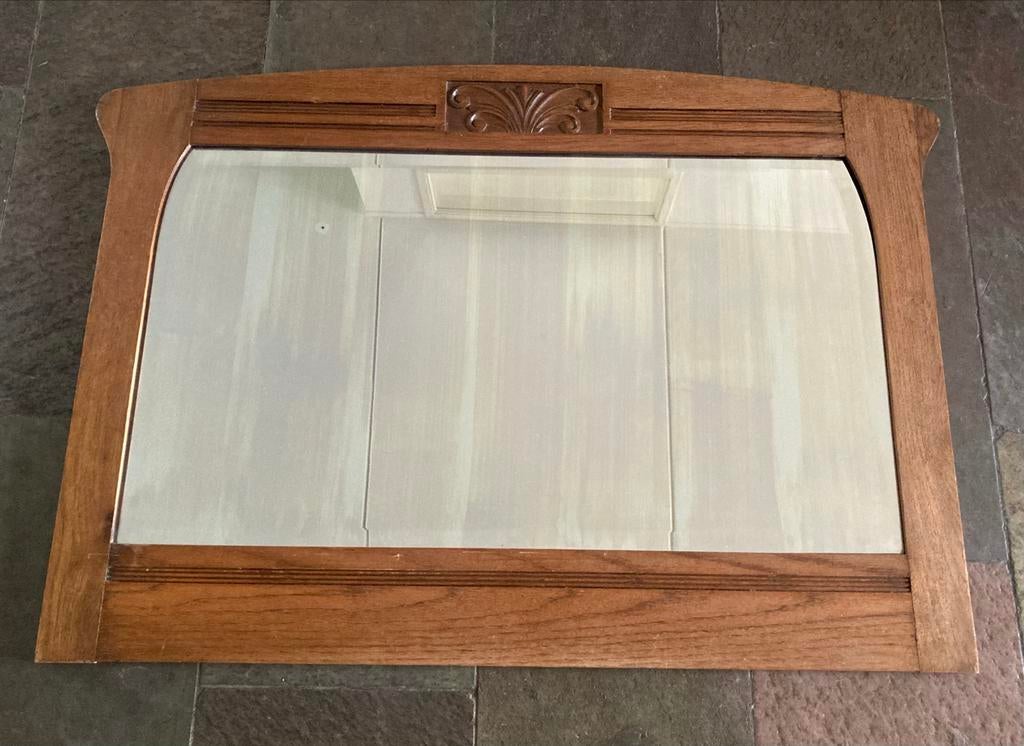 Grote antieke spiegel met houten lijst en houtsnijwerk, Antiek en Kunst, Ophalen, Rechthoekig, 50 tot 100 cm, Minder dan 100 cm