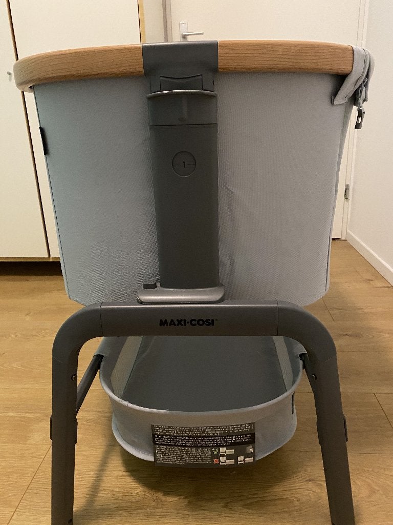 Foto 4 van Maxi-Cosi Iora Co-Sleeper - Essential Grey 100 €