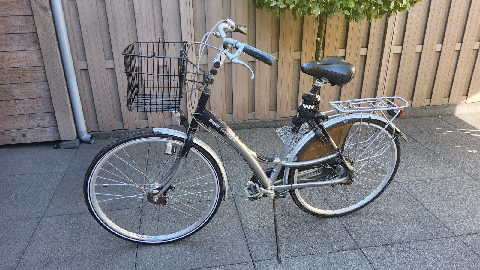 Damesfiets met mandje en bagagedrager, Ophalen, Velgrem, Batavus, 53 tot 56 cm