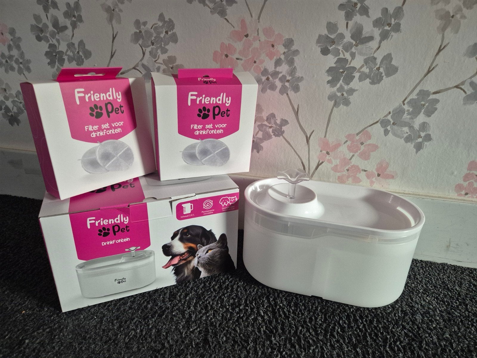 Drinkfontein Friendly Pet incl 2 pakjes nieuwe filters, Dieren en Toebehoren, Ophalen of Verzenden, Nieuw