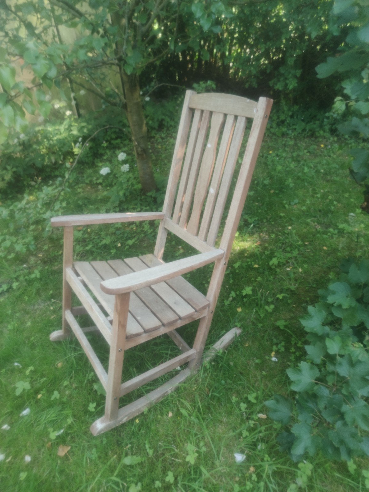 Hardhouten schommelstoel voor binnen of buiten, Ophalen of Verzenden, Gebruikt, Hout