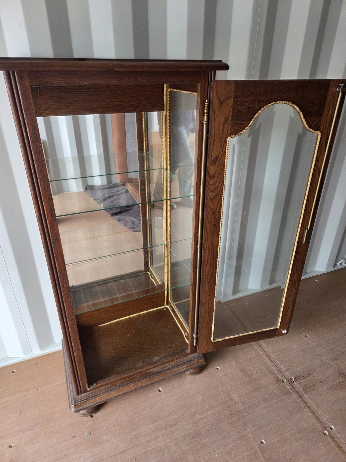 Antieke Vitrinekast - Hout met Glas, Antiek en Kunst, Ophalen of Verzenden