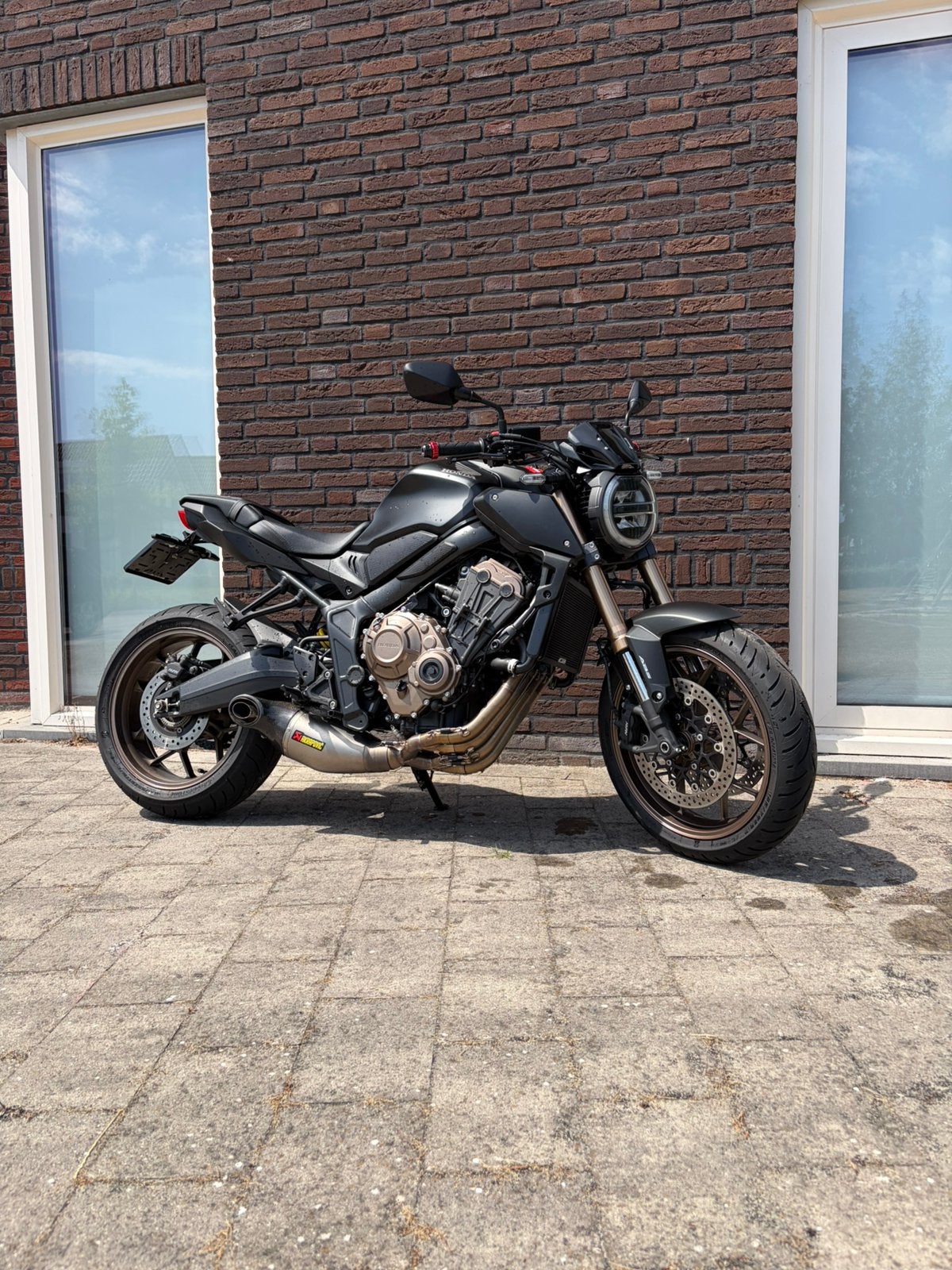 Honda cb650r a2 met akrapovic uitlaatsysteem, Ophalen of Verzenden
