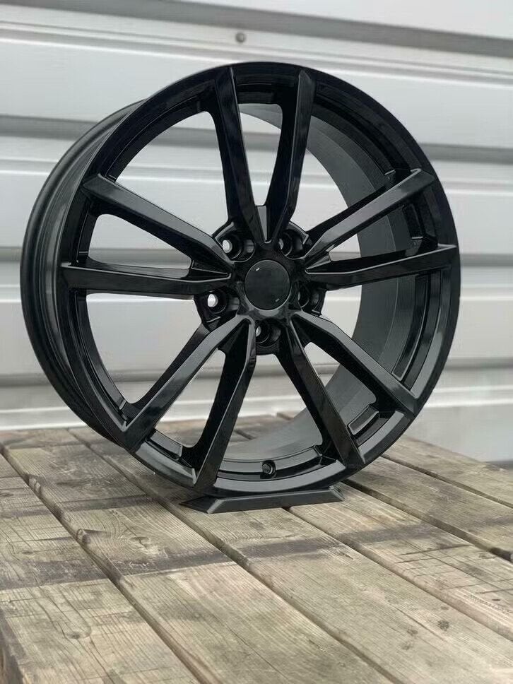 17” VW PRETORIA R-Line Look Velgen past op VW POLO, AUDI A, Auto-onderdelen, Banden en Velgen, Velg(en), -, -, Nieuw