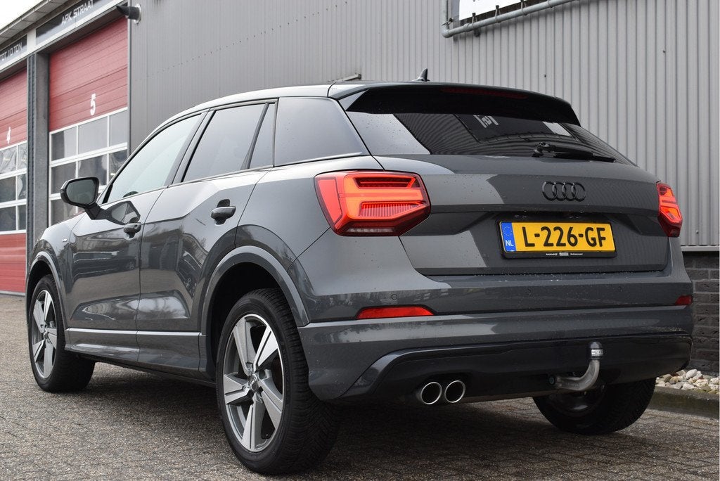 Audi Q2 35 TFSI Pro Line S-Line adaptive cruise, Trekhaak, S, Auto's, Audi, 4 cilinders, 150 pk, Leder en Stof, Bedrijf