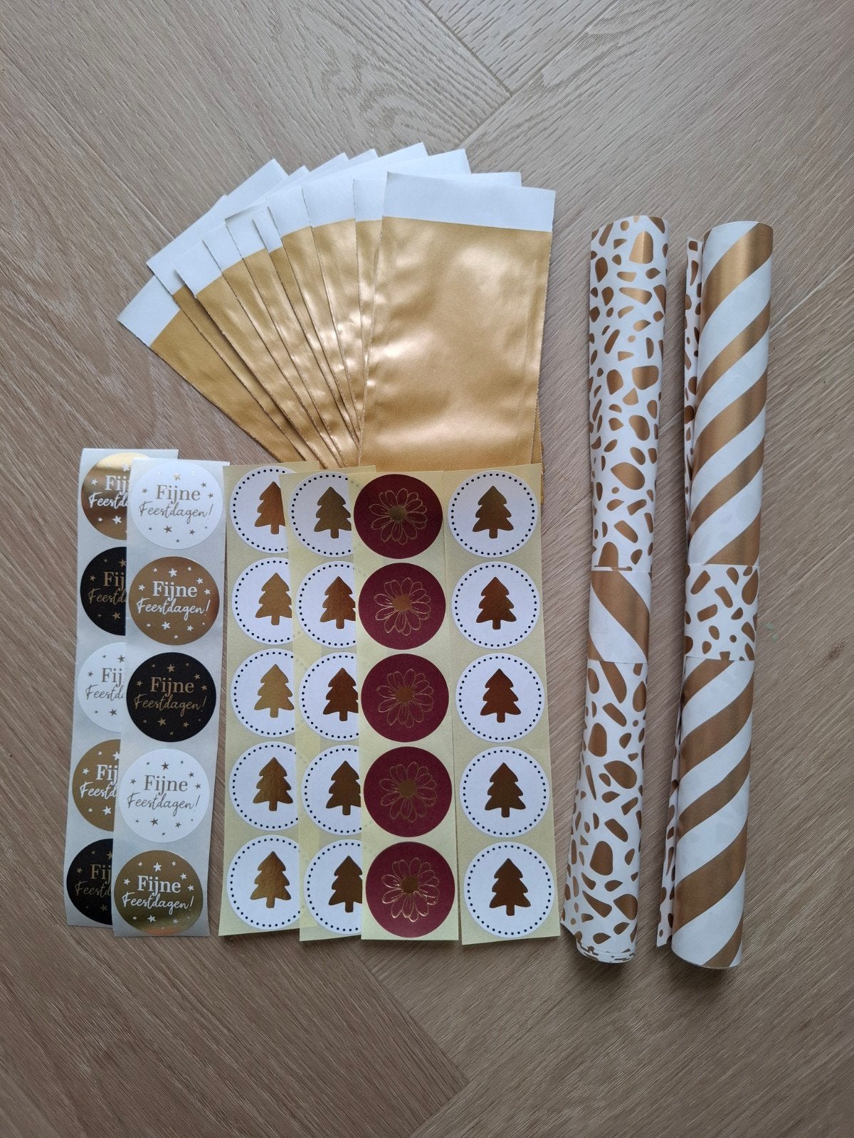 Inpakset Kerst, Hobby en Vrije tijd, Ophalen of Verzenden, Nieuw, Meerdere stickers