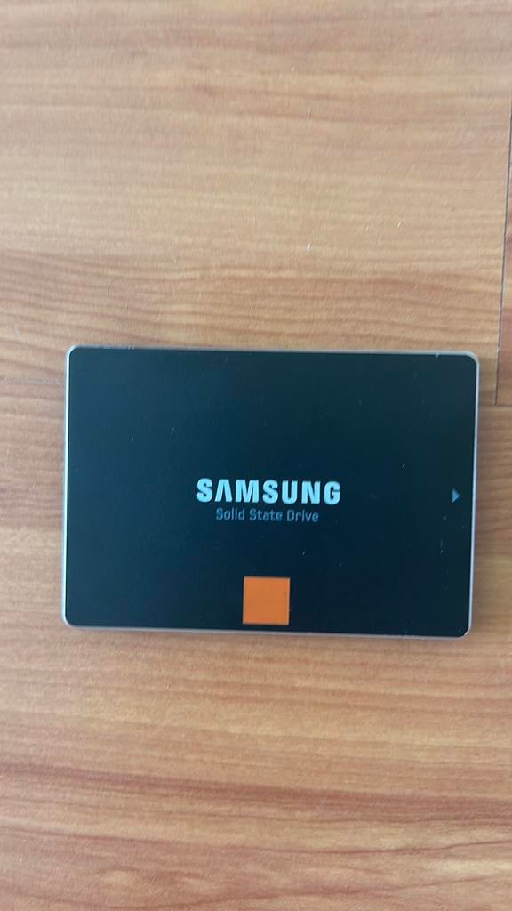 Samsung SSD 840 120GB, Computers en Software, Harde schijven, Intern, Gebruikt, Server, Ophalen of Verzenden
