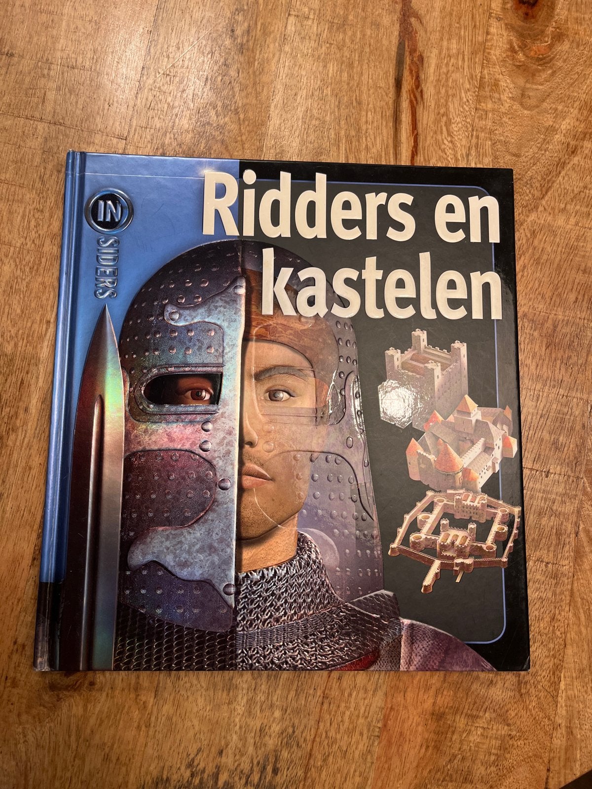 IN SIDERS: Ridders en kastelen - Boek over middeleeuwen, Ophalen of Verzenden, 15e en 16e eeuw, Gelezen