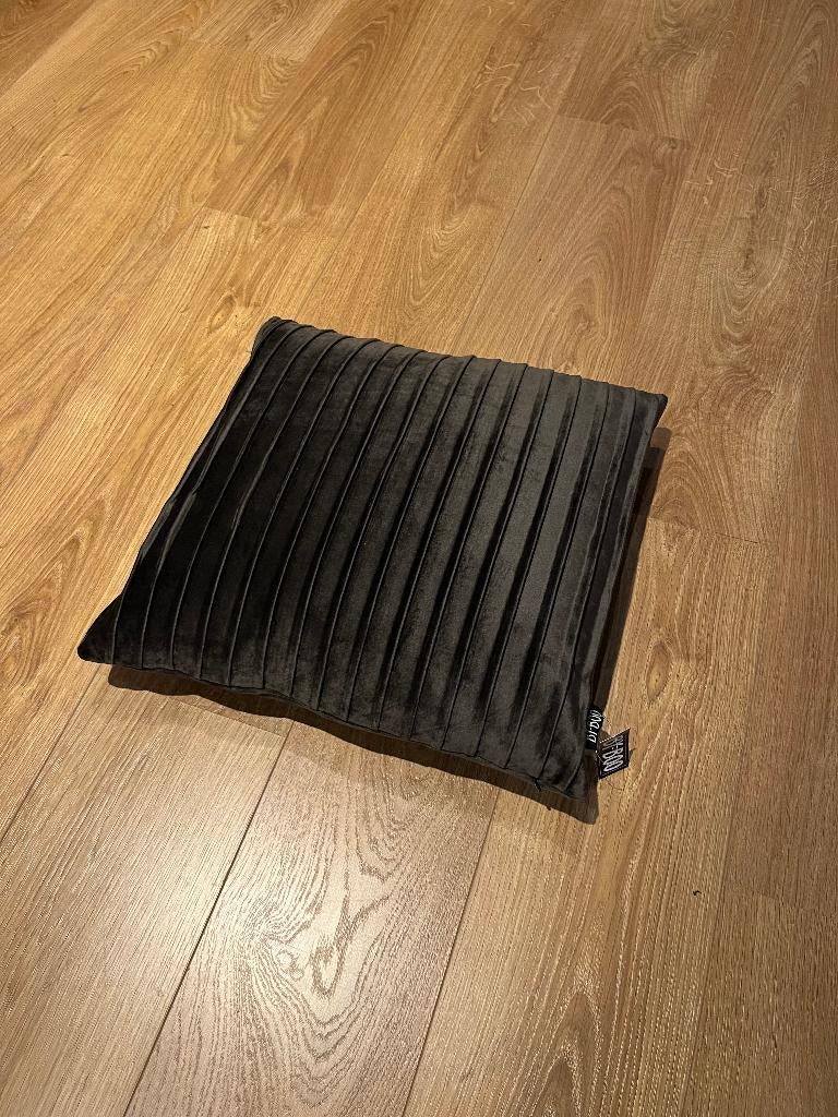 kussen, Huis en Inrichting, Woonaccessoires | Kussens, Ophalen, Zo goed als nieuw, Zwart, Vierkant