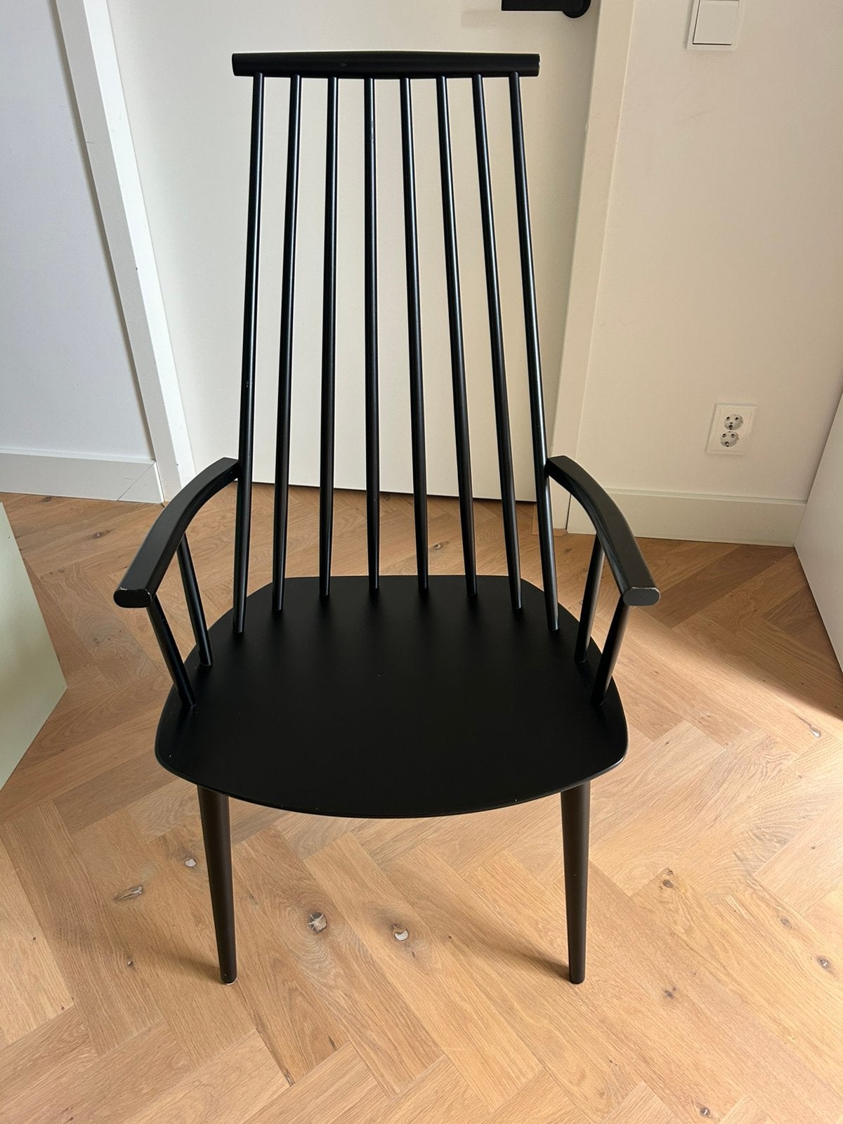 HAY eerkamerstoel J110 BERK Zwart, Huis en Inrichting, Stoelen, Ophalen, Gebruikt, Zwart, Eén