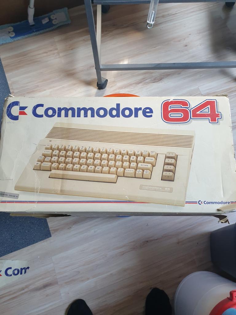 Commodore 64, Ophalen of Verzenden
