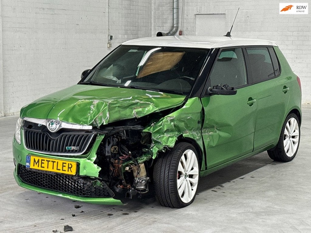 Skoda Fabia 1.4 TSI RS | Cruise | Airco | Stoelverwarming, Euro 5, Gebruikt, 4 cilinders, Bedrijf