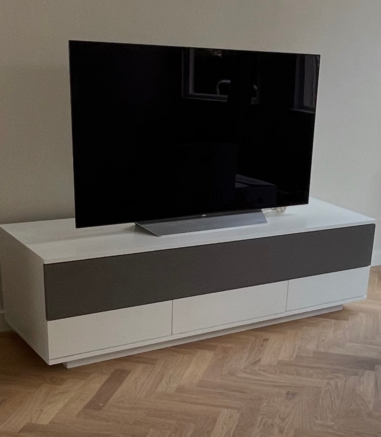 Bolia Opus 2 TV-meubel, Ophalen, Zo goed als nieuw