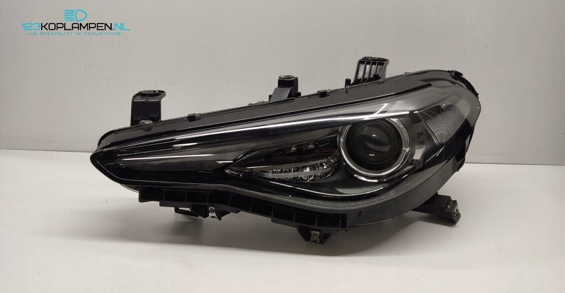 Alfa Romeo Giulia Xenon Koplamp links, Gebruikt, -, -, Ophalen of Verzenden
