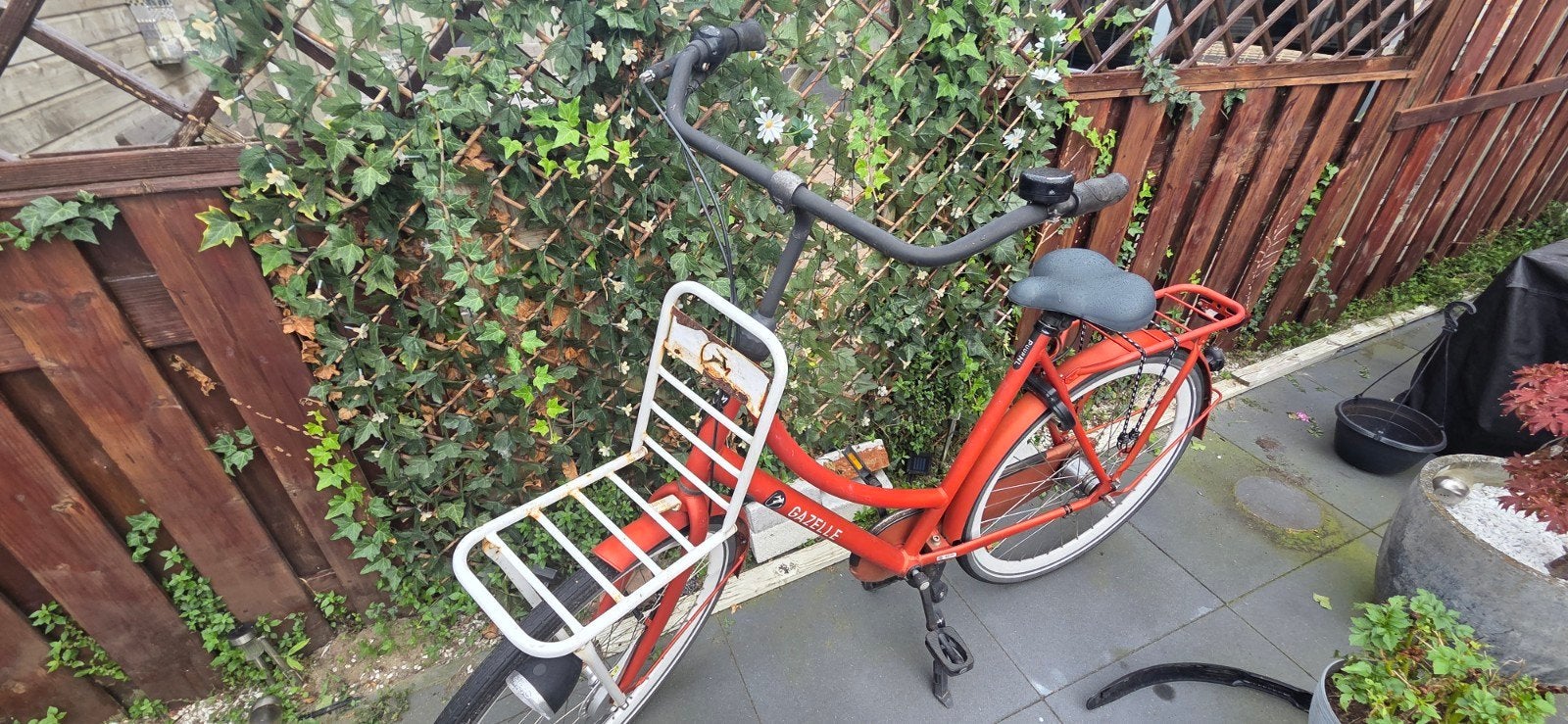 2 bikes  for sale - Adult and child bike, Ophalen, Gazelle