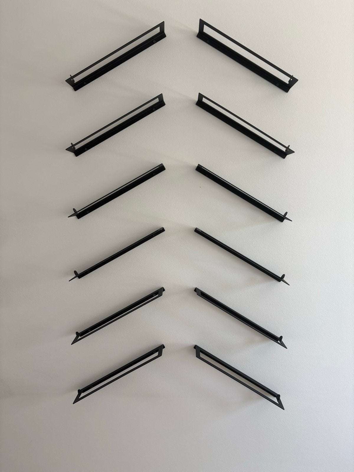 Set van 12 Zwarte Metalen Wijnrekken - Modern Design, Huis en Inrichting, Ophalen, Zo goed als nieuw, Metaal, 5 tot 15 flessen