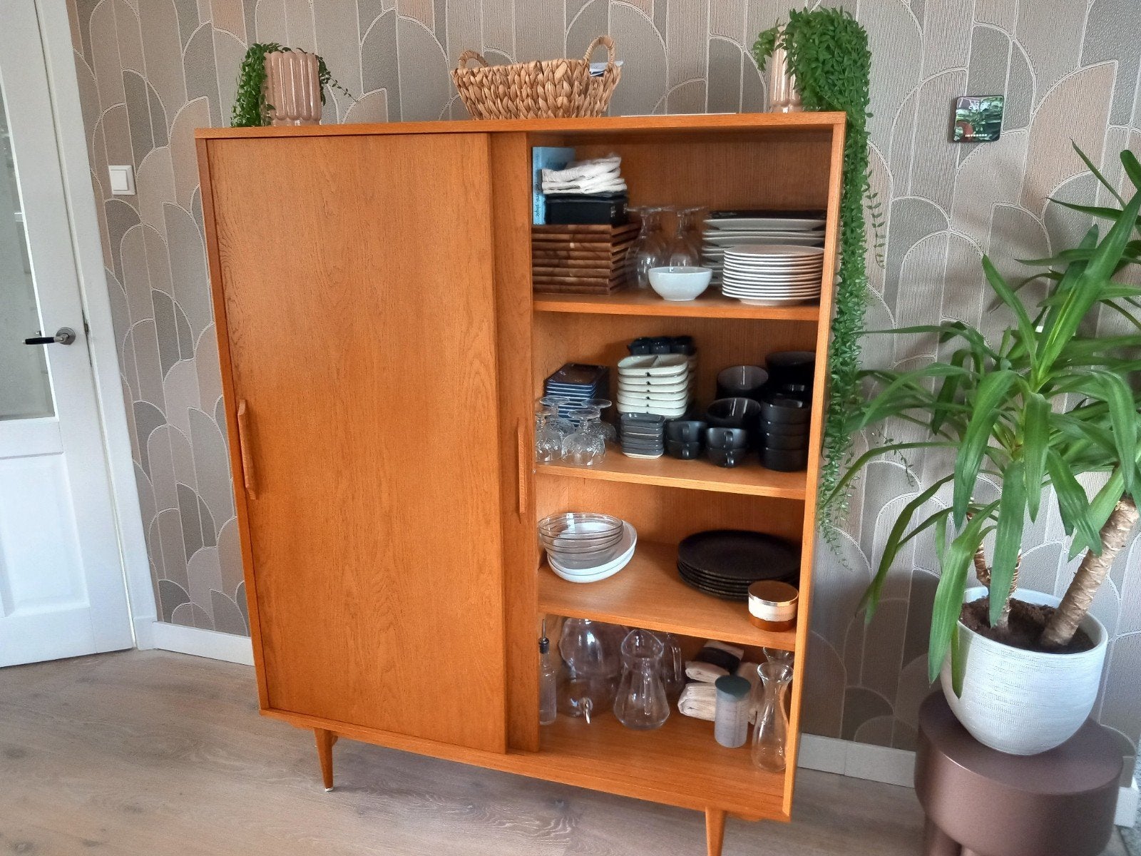 Maisons du monde vintage opbergkast met 2 schuifdeuren,, Huis en Inrichting, Ophalen, 50 tot 75 cm, Eikenhout