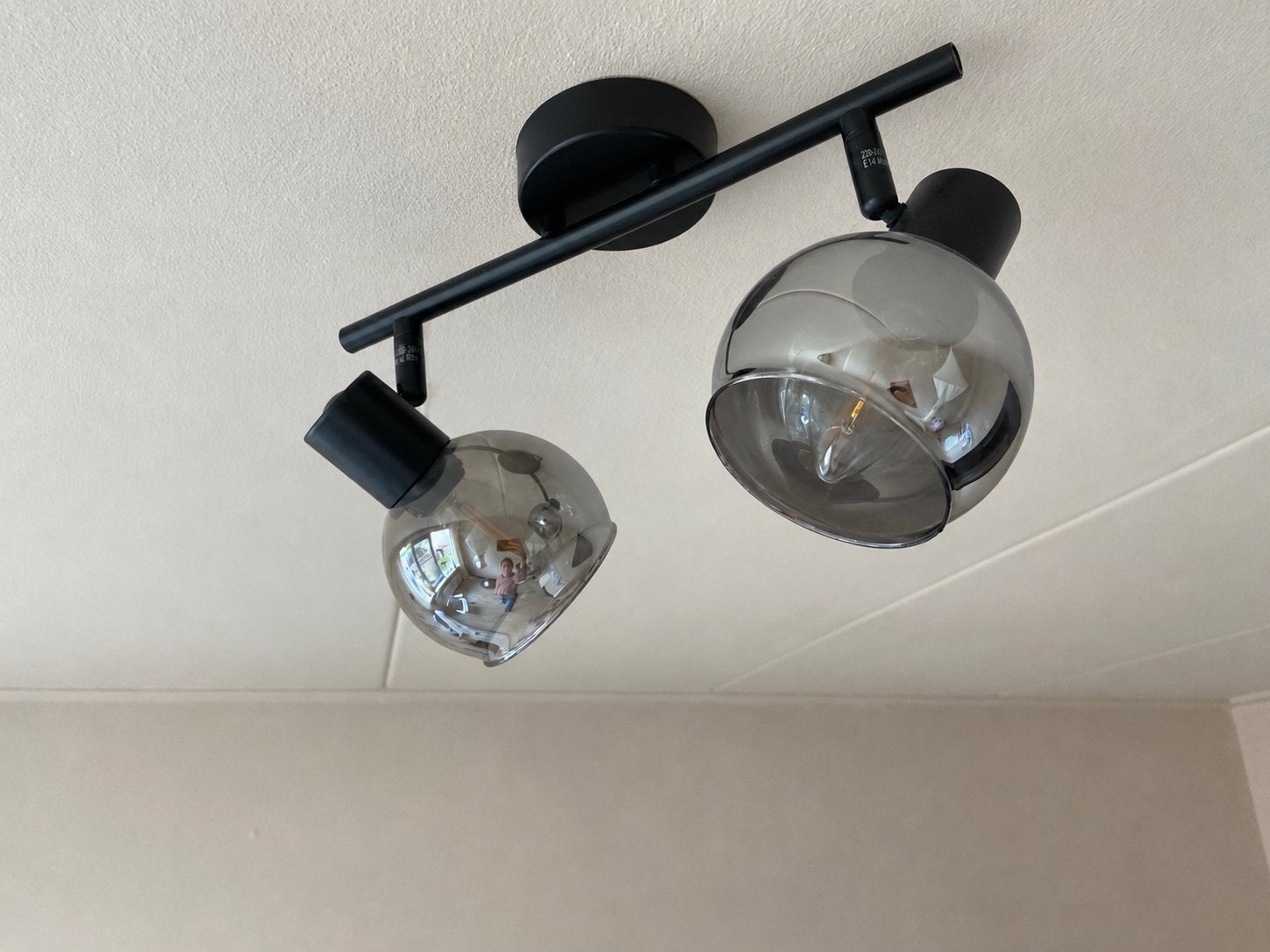 Set van 5 zwarte lampen met rookglas kappen/ Eric kuster, Ophalen, Gebruikt