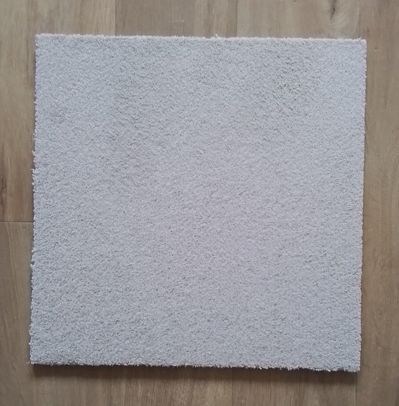 nieuwe hoogpolig tapijttegels 18m2, Ophalen, Nieuw, Tapijttegels, Crème