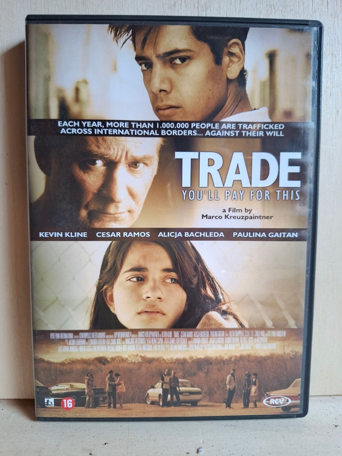 Trade (2017) Kevin Kline Crime/Thriller - DVD, Cd's en Dvd's, Dvd's | Thrillers en Misdaad, Zo goed als nieuw, Maffia en Misdaad