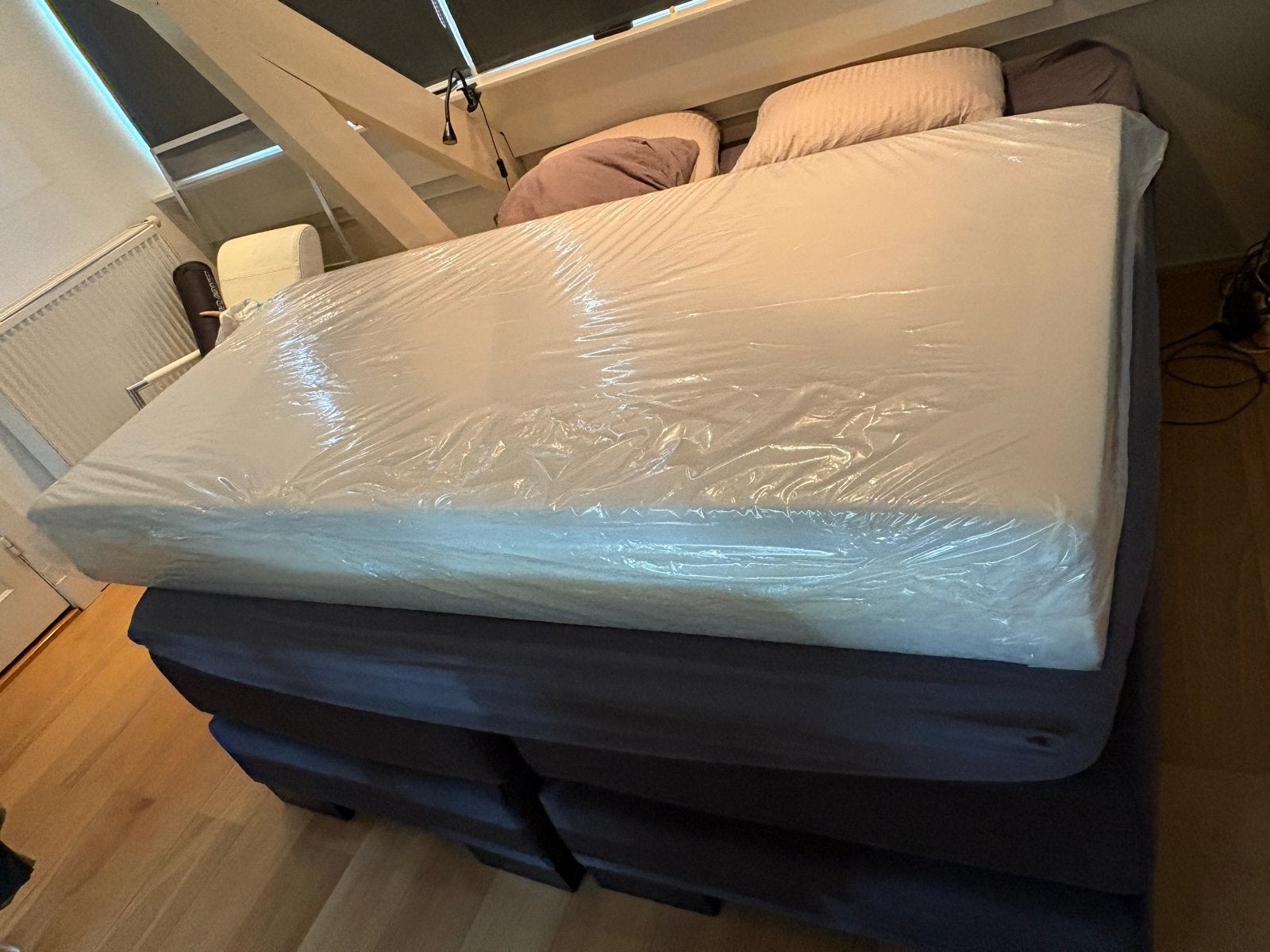 Bijna nieuw pocketvering koudschuim matras 200x90, Ophalen, 90 cm, Eenpersoons, Nieuw