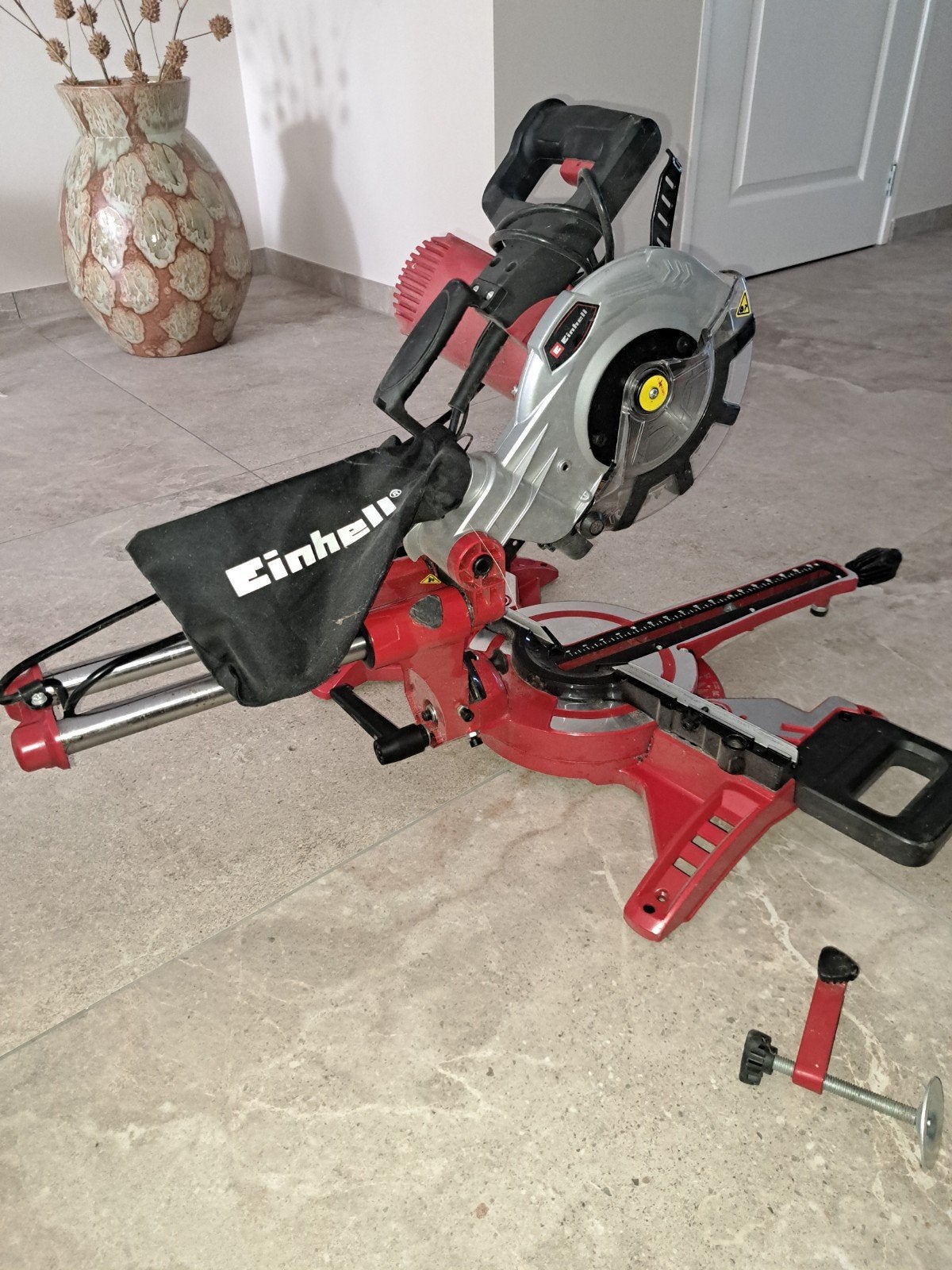 Einhell Afkortzaag - Krachtige en Nauwkeurige Zaag, Ophalen, 70 mm of meer, Zo goed als nieuw, Afkortzaag