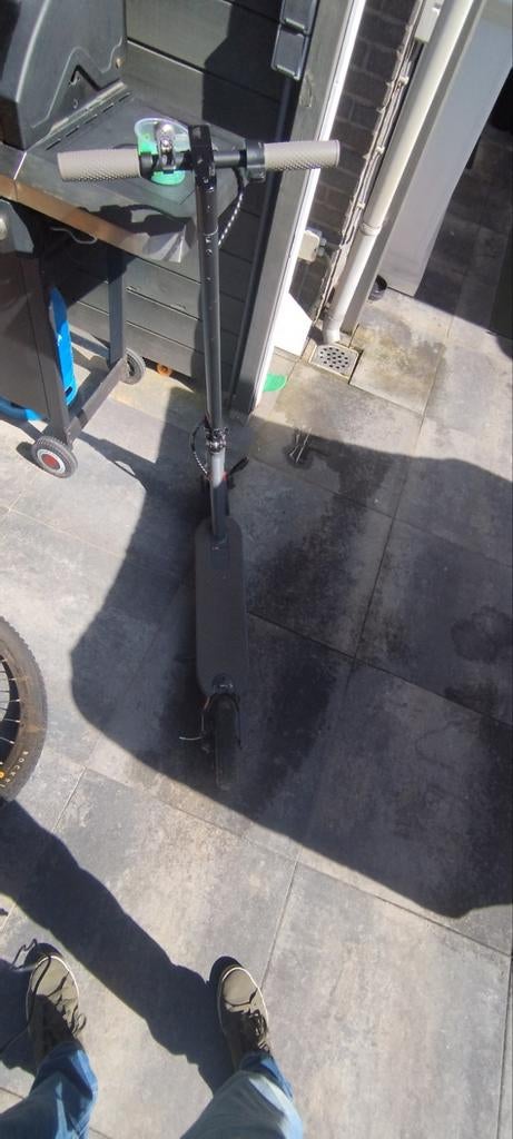 Elektrische step met lader (achterspatbord mist), Fietsen en Brommers, Ophalen, Gebruikt, Elektrische step (E-scooter)