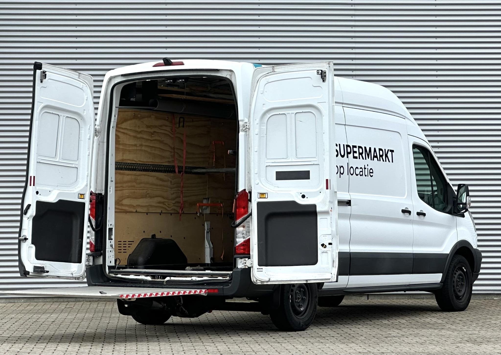 Ford Transit 350 2.2 TDCI L2H3 bus laadklep, Voorwielaandrijving, Euro 5, Gebruikt, 4 cilinders