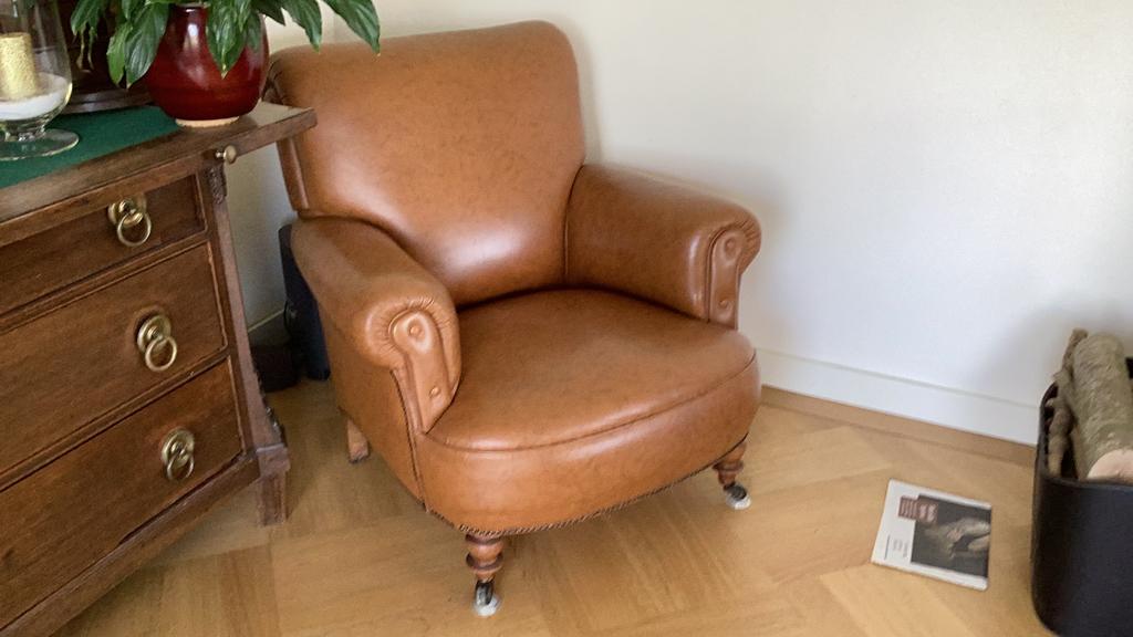Lederen engelse fauteuil, stoel, sofa. Super staat., Huis en Inrichting, Fauteuils, Ophalen of Verzenden, Zo goed als nieuw, 75 tot 100 cm