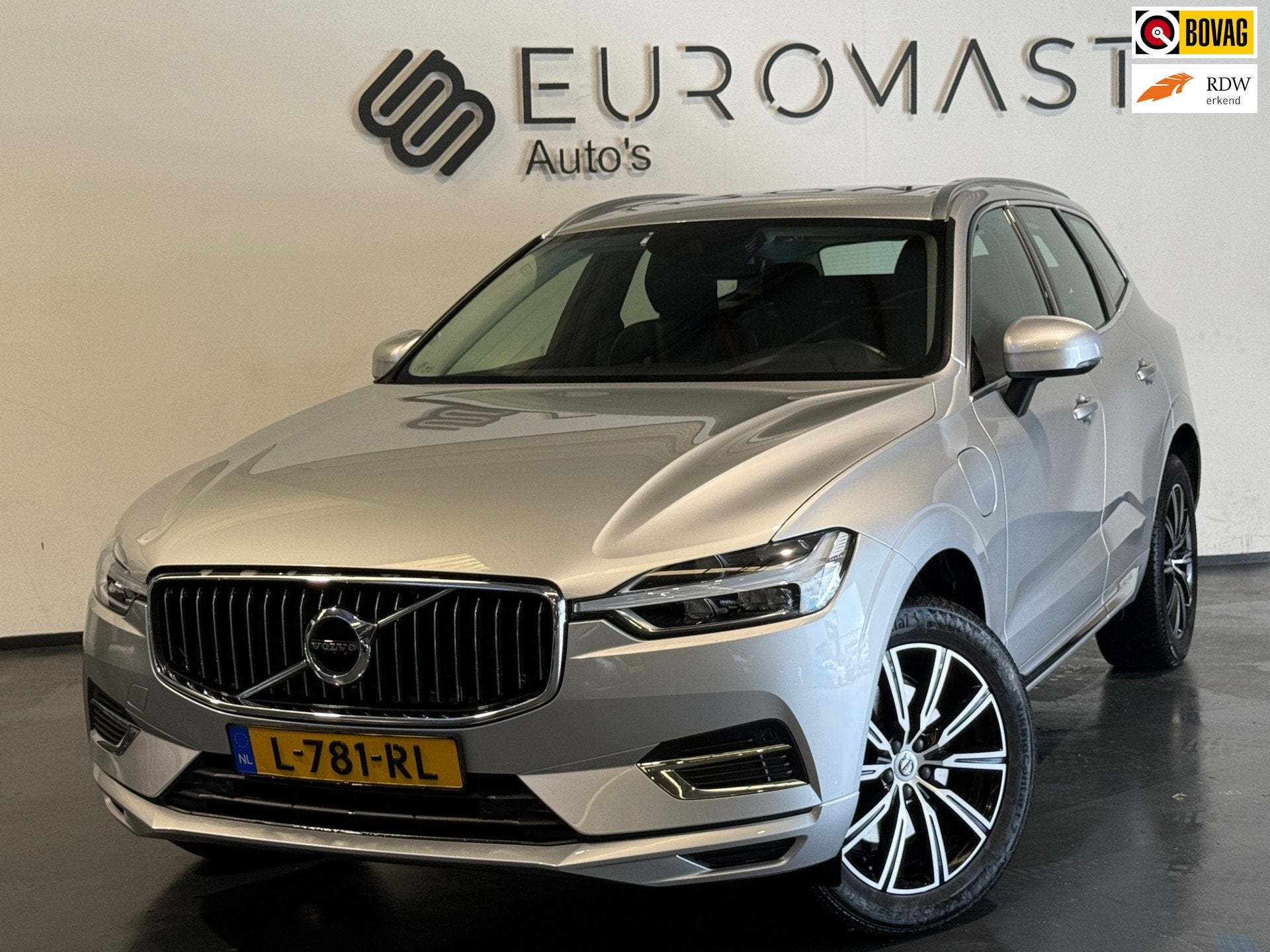 Volvo XC60 2.0 Recharge T6 AWD Inscription Panoramadak Leder, Auto's, Automaat, Dealer onderhouden, Gebruikt, 1969 cc