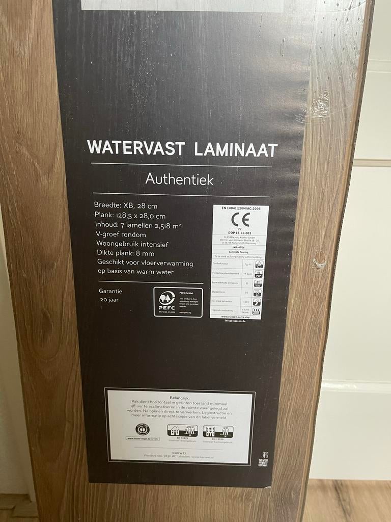 Nieuw pak Le Noir & Blanc watervast laminaat Authentiek, Doe-het-zelf en Verbouw, Ophalen, Kunststof, 50 tot 150 cm, Nieuw