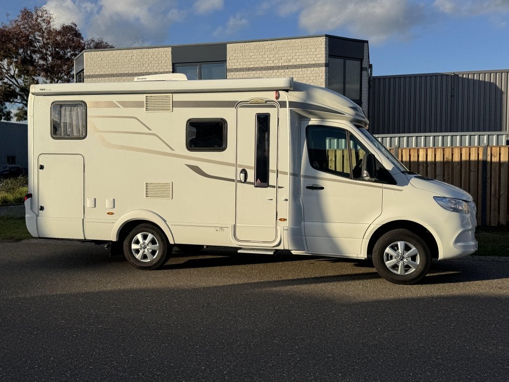 Prachtige compacte Hymer ML-T 570 Lengtebedden Mercedes, Automaat, Chemisch toilet, Verwarmde buitenspiegels, Raamblindering