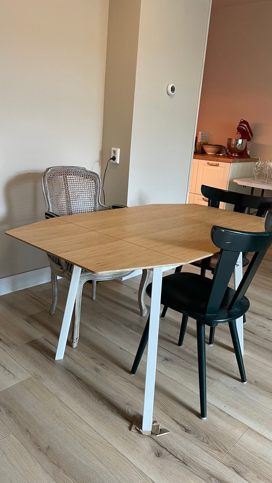 Foto 4 van Uitschuifbare eettafel van bamboe