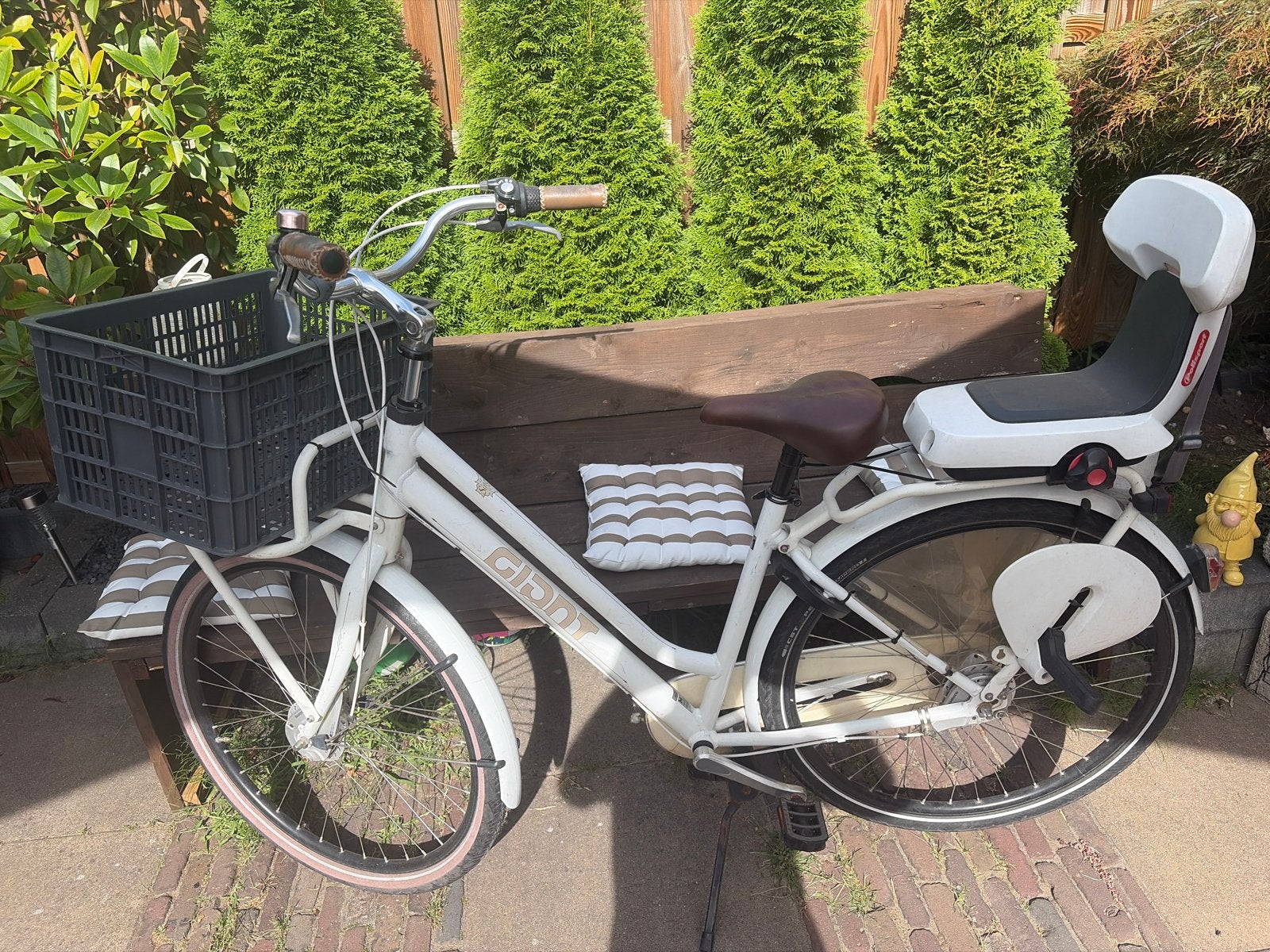 Damesfiets (moederfiets) met kinderzitje en krat - Wit, Ophalen, Velgrem, Giant, 50 tot 53 cm