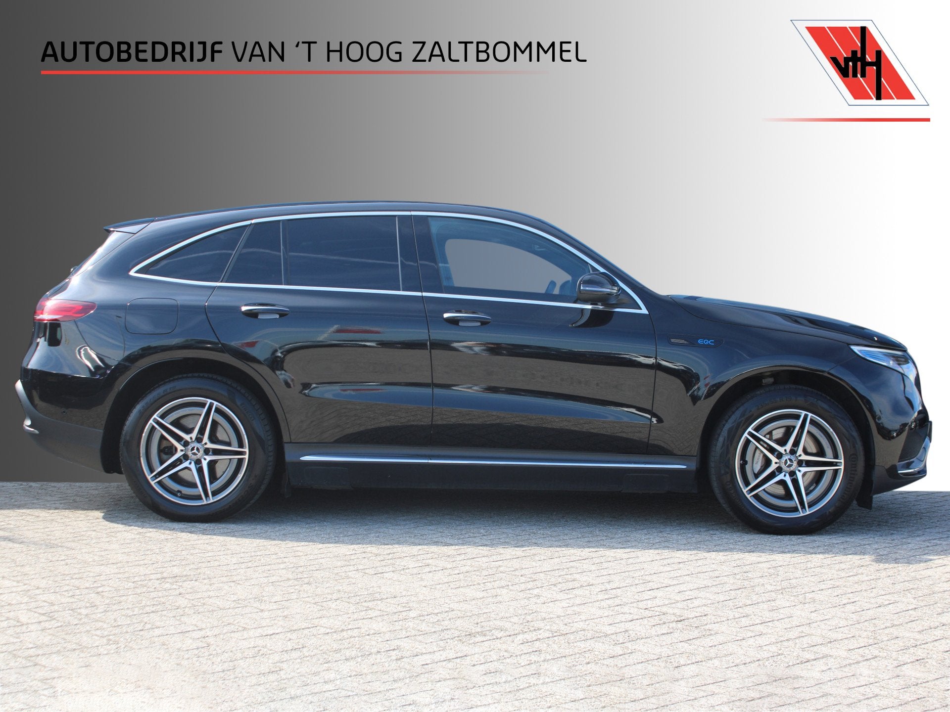 Mercedes-Benz EQC 400 4MATIC 80kWh (SOH 96,75%) AMG LINE KEY, Auto's, Mercedes-Benz, Zwart, 2395 kg, Zwart, Vierwielaandrijving