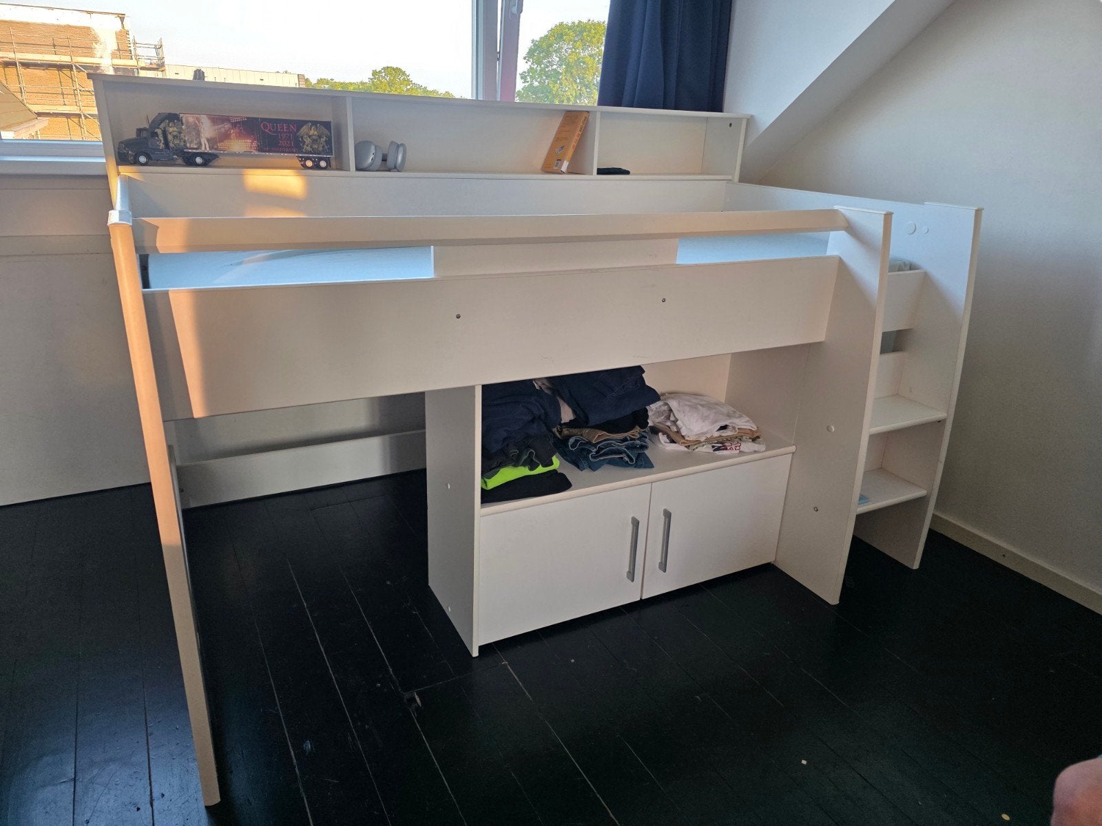 Witte halfhoogslaper met bureau en ingebouwd kastje, Kinderen en Baby's, Kinderkamer | Stapelbedden en Hoogslapers, Ophalen, Gebruikt