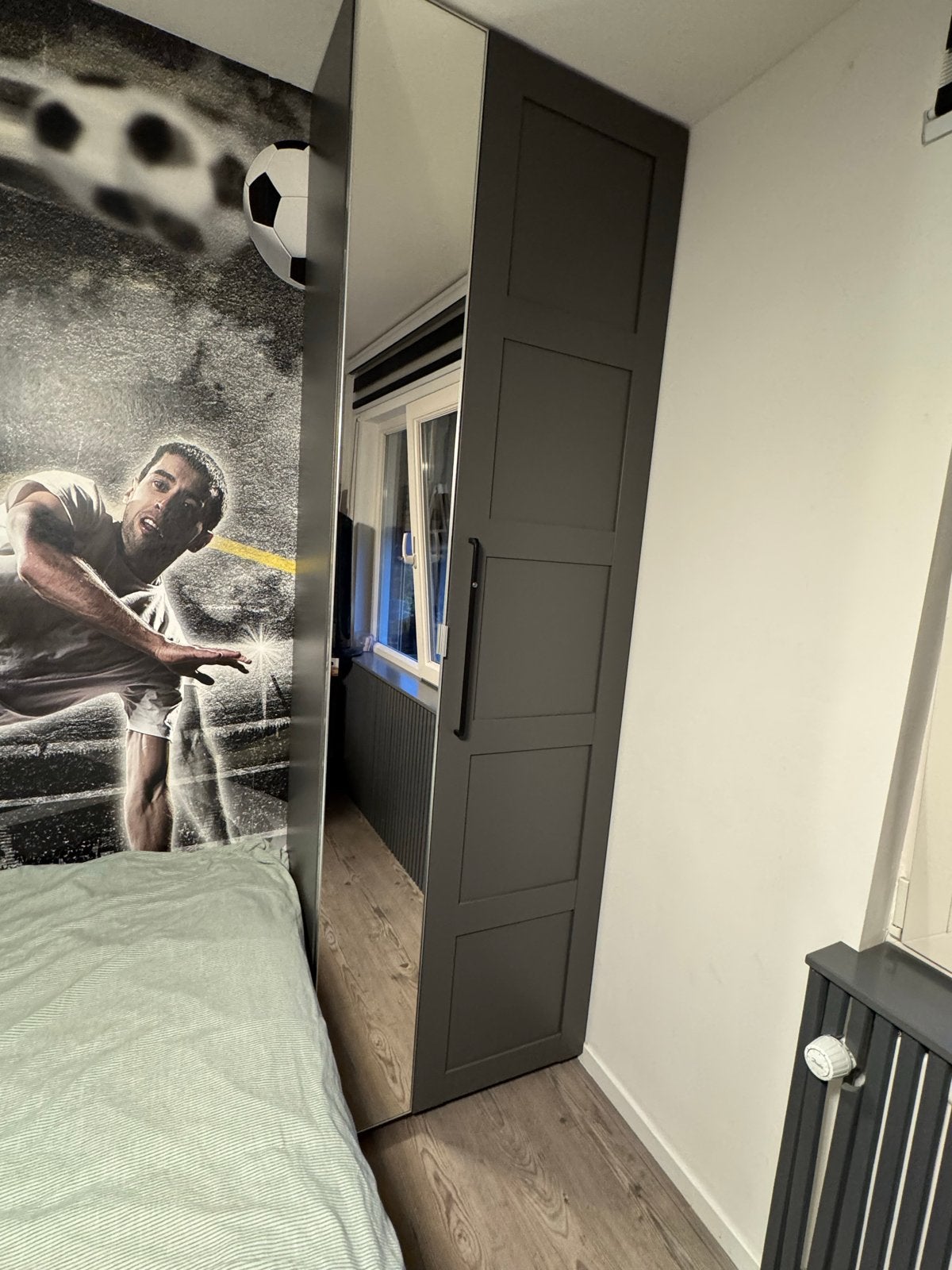 IKEA Pax kast 75x35x236 cm met spiegeldeur, 200 cm of meer, Zo goed als nieuw, 25 tot 50 cm, Met deur(en)