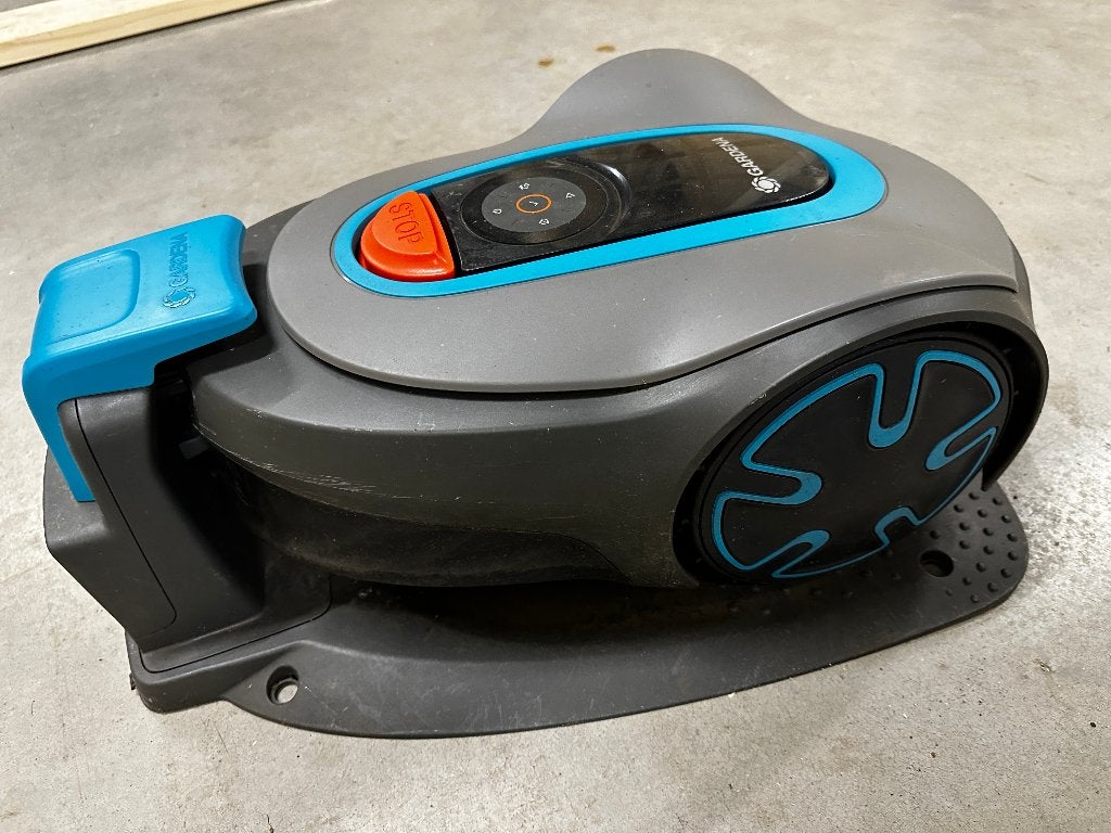 Gardena sileno minimo 250 m2, Tuin en Terras, Robotmaaiers, Ophalen, Bestuurbaar via app, Zo goed als nieuw, Minder dan 20 cm