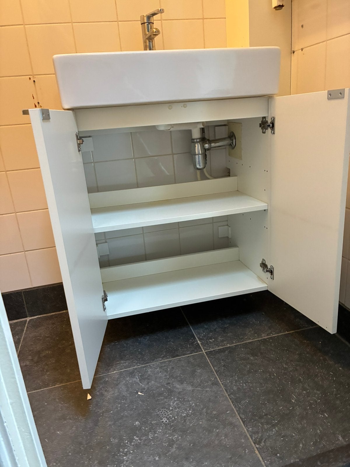 Wastafel meubel, zonder pootjes (evt met wasbak en kraan), Ophalen, Gebruikt, 50 tot 100 cm, Minder dan 100 cm