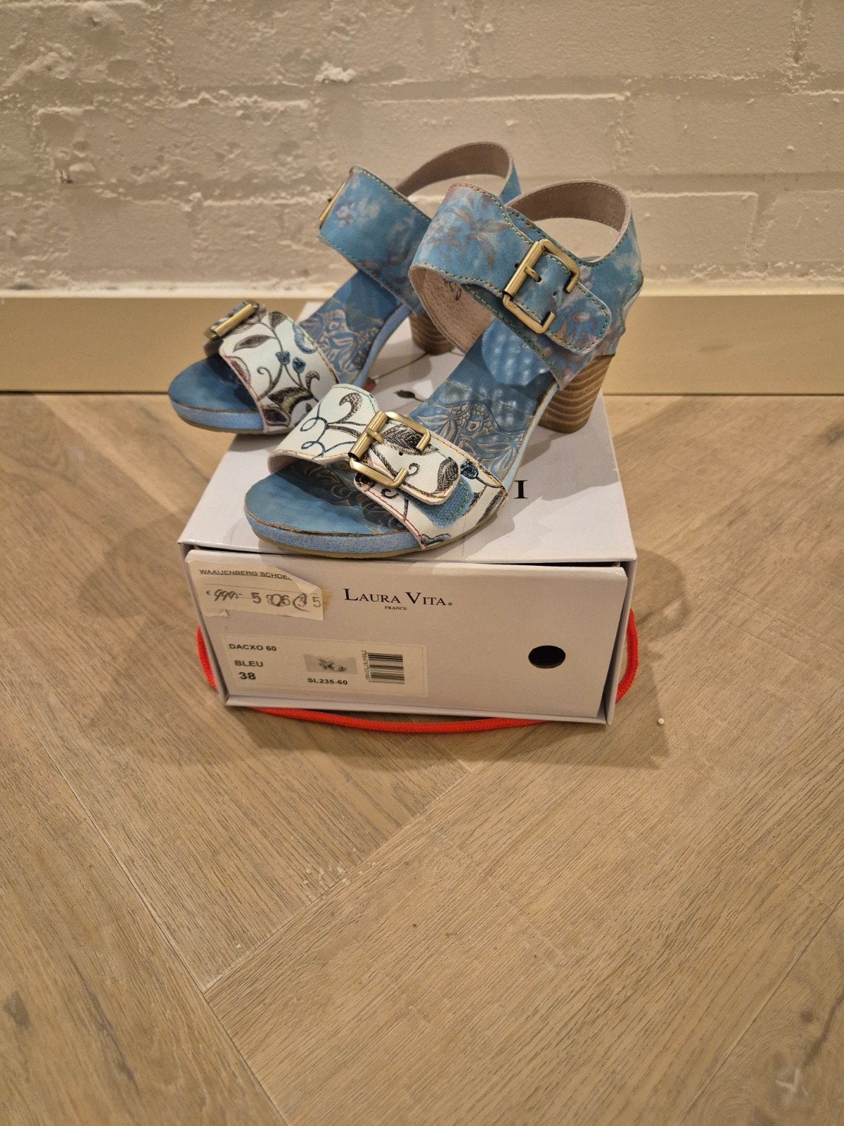 Laura Vita Sandalen Maat 38 - Blauw met Bloemenprint, Ophalen of Verzenden
