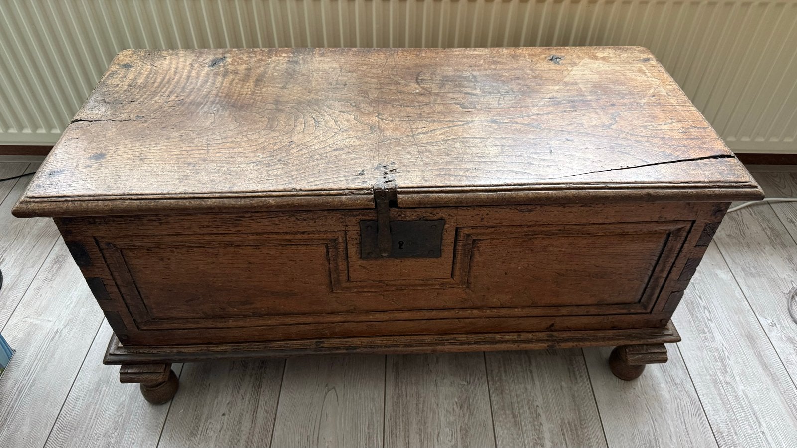 Antieke dekenkist uit de 18e eeuw, Antiek en Kunst, Ophalen