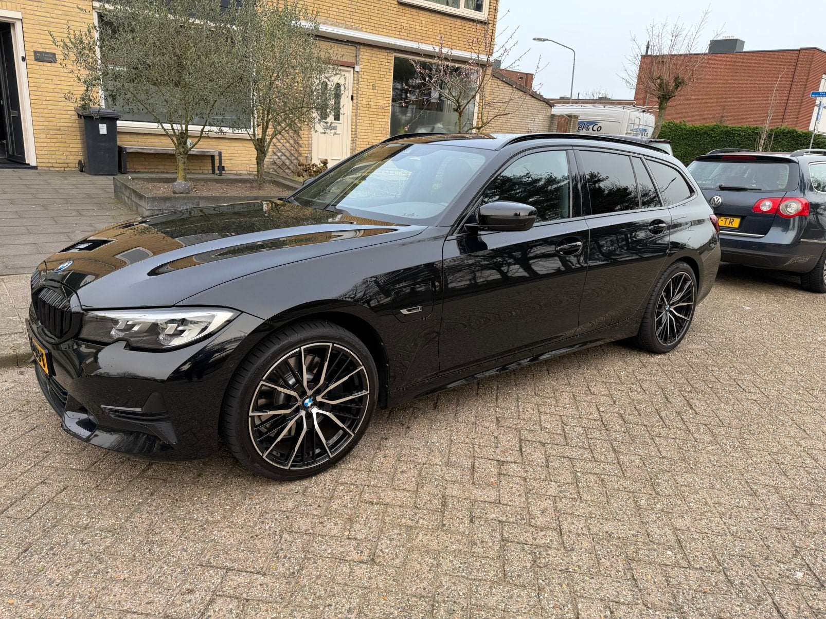 BMW 3-Serie 330e 292pk Aut 2022 Zwart, Auto's, BMW, 1998 cc, Achterwielaandrijving, Zwart, 4 cilinders