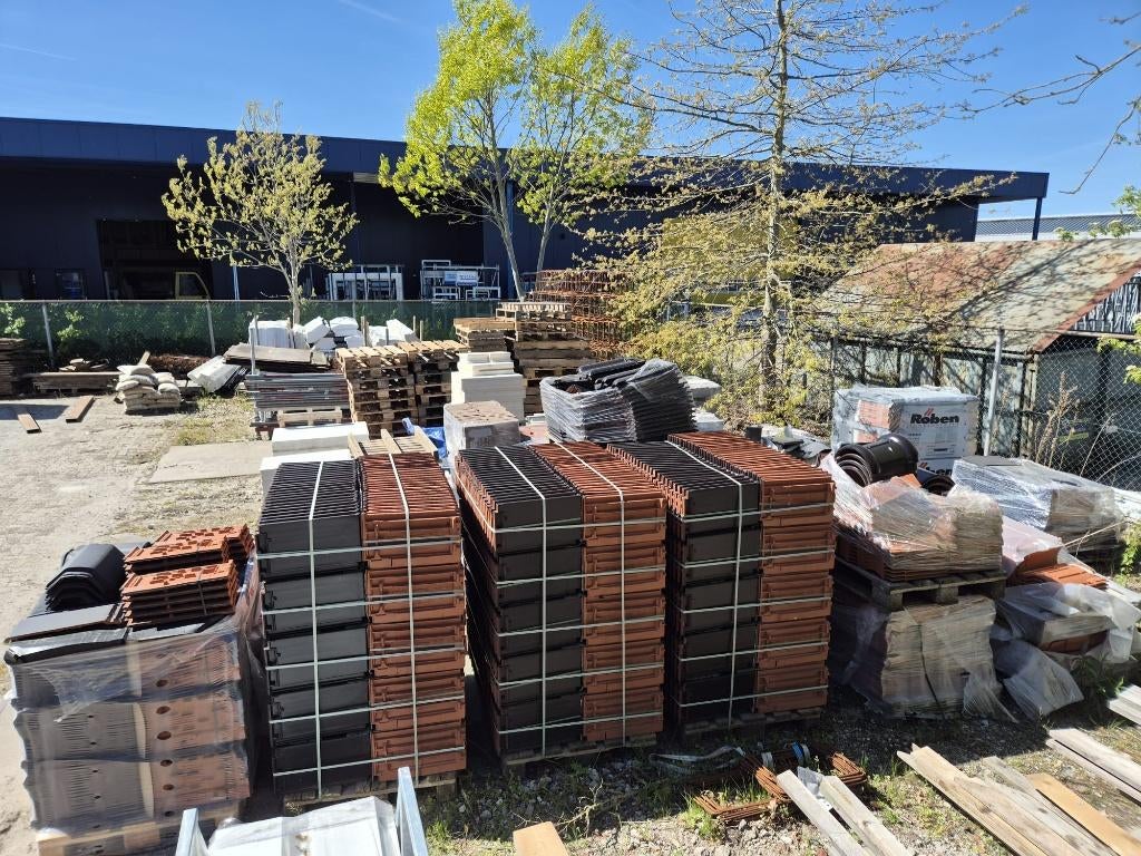 Dakpannen en gevelstenen, Ophalen, Zo goed als nieuw, 15 m² of meer, Dakpannen