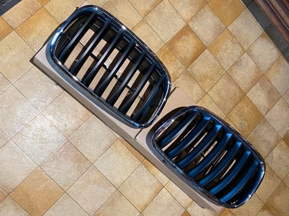BMW X5 E70 Originele Nieren Grille Set (Links & Rechts), Voor, Nieuw, Ophalen of Verzenden, Spatbord