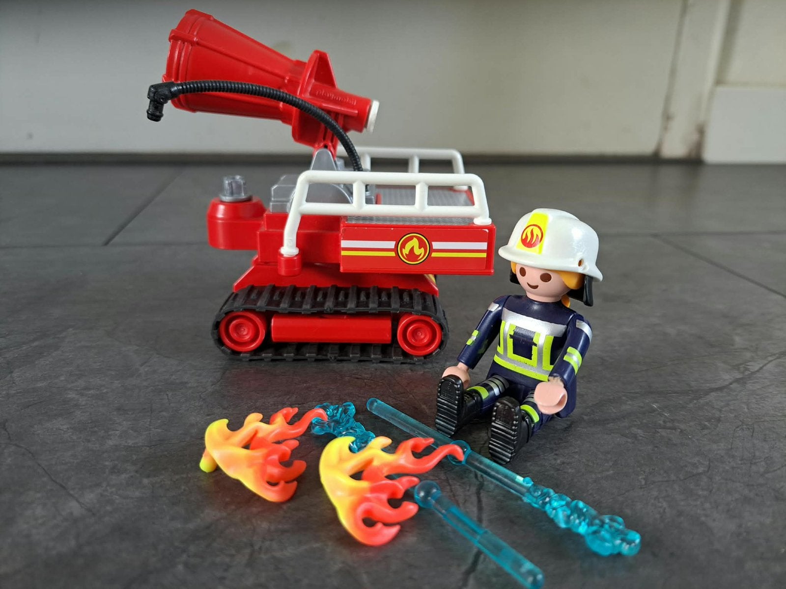 Playmobil 9467 city action brandweer blusrobot, Complete set, Voertuig, Ophalen of Verzenden, Zo goed als nieuw