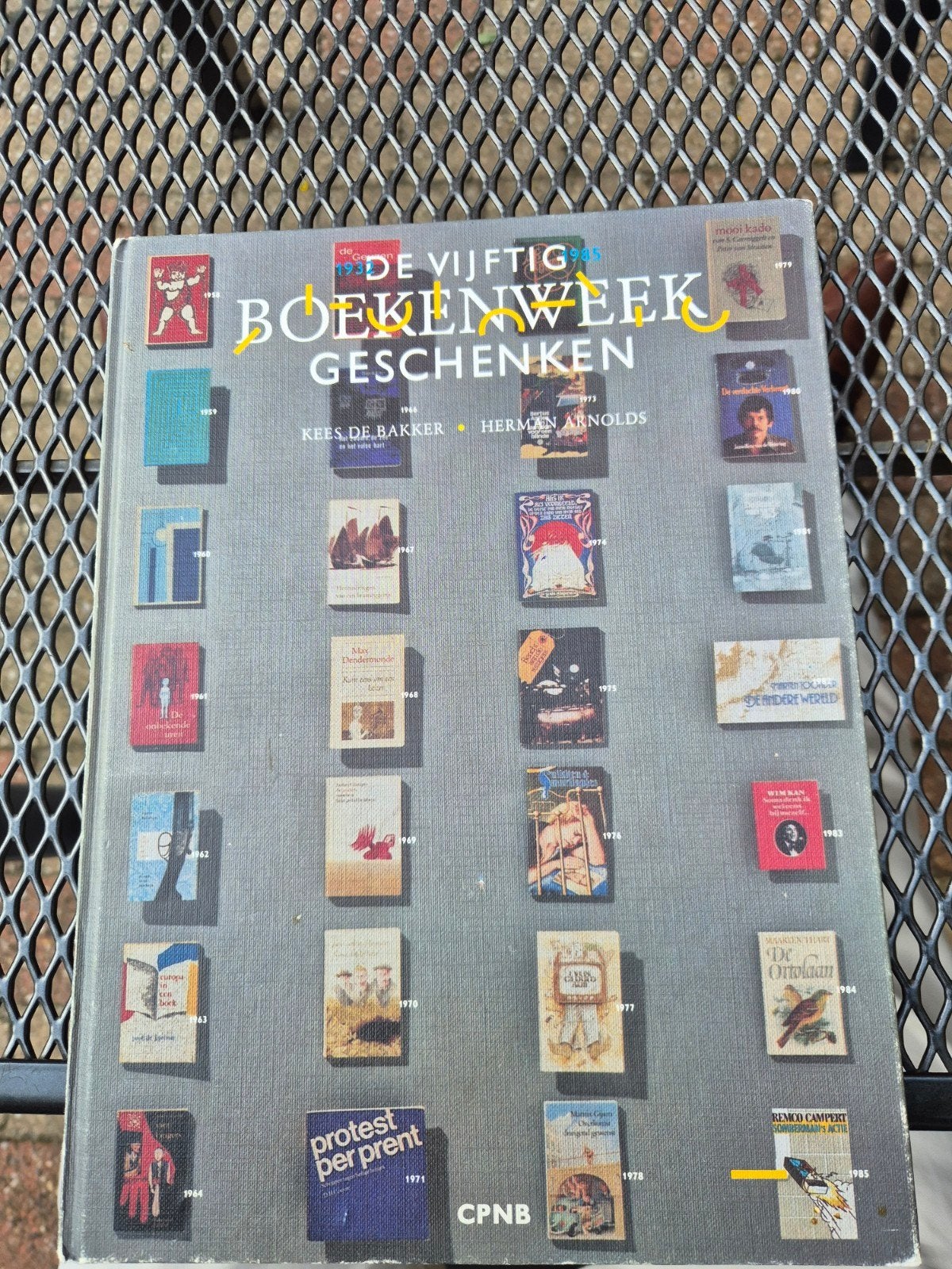 Boekenweek Geschenken - De Vijftig, Ophalen of Verzenden, Zo goed als nieuw, Kees de Bakker, Herman Arnolds
