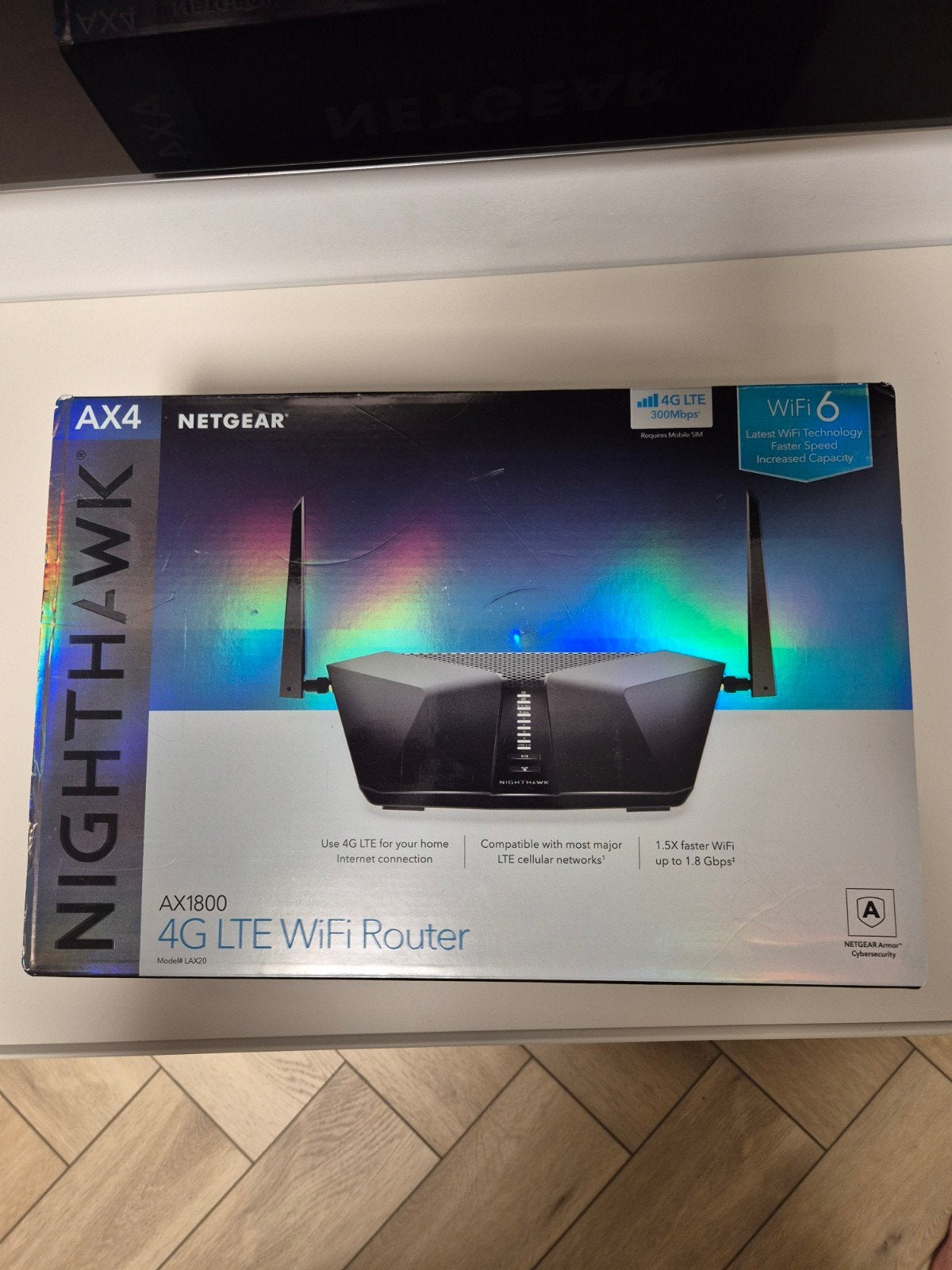 NETGEAR Nighthawk AX4 AX1800 4G LTE WiFi Router (LAX20), Computers en Software, Ophalen of Verzenden, Zo goed als nieuw, Router