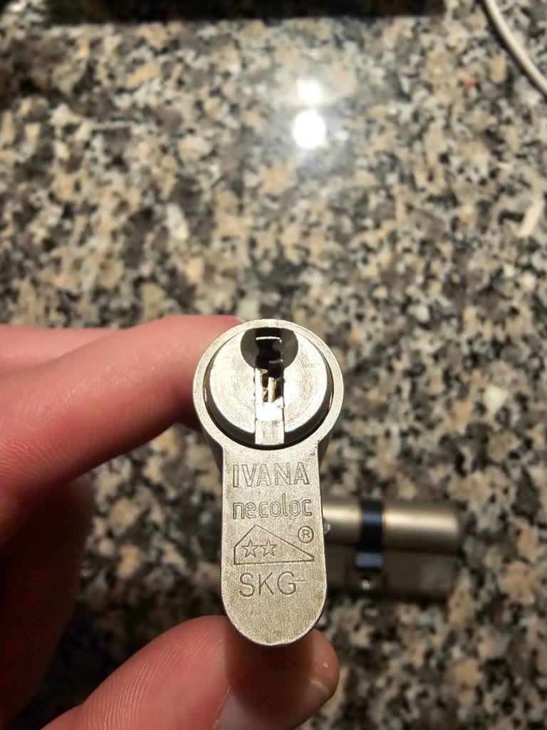 Ivana Necoloc SKG slotcilinder 45x30mm, Ophalen of Verzenden, Gebruikt, Overige materialen, Slot